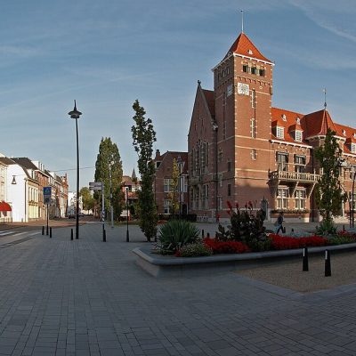 1280px-Zeist_raadhuis_A