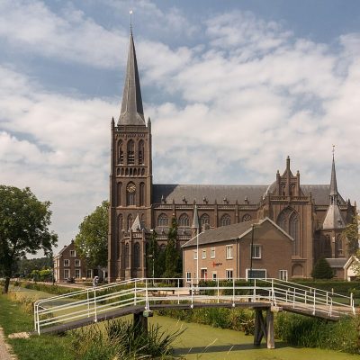 960px-Schalkwijk,_de_Sint_Michaëlkerk_RM22704_foto4_2015-08-06_14.21